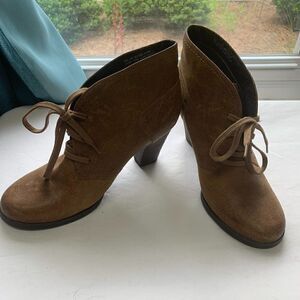 Clarks Ankle Booties, Light Brown, Lace Up, Sz 9.5